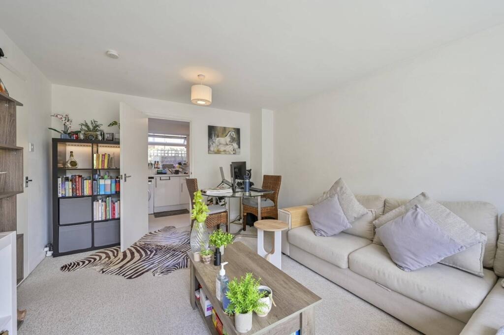 WhatsApp Image 2025-06-09 at 22.02.16